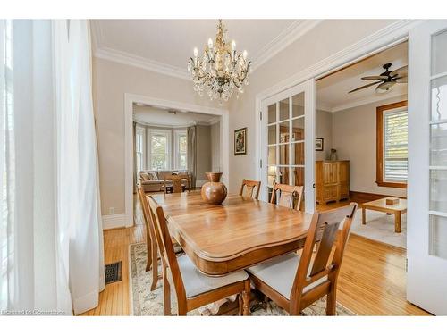 47 Oak Street, Cambridge, ON - Indoor Photo Showing Dining Room