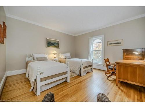 47 Oak Street, Cambridge, ON - Indoor Photo Showing Bedroom