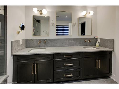 641 Wild Rye Street, Waterloo, ON - Indoor Photo Showing Bathroom