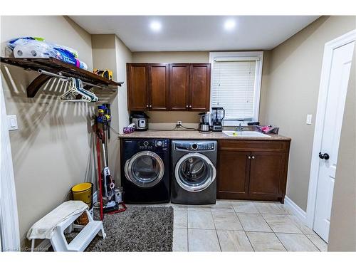 406 Rideau River Street, Waterloo, ON - Indoor Photo Showing Laundry Room