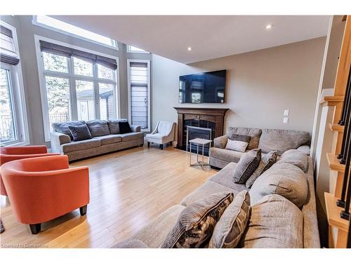 406 Rideau River Street, Waterloo, ON - Indoor Photo Showing Living Room With Fireplace