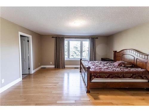 406 Rideau River Street, Waterloo, ON - Indoor Photo Showing Bedroom