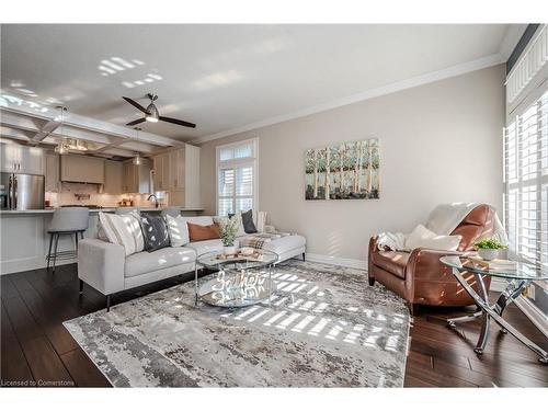 179 Doon Mills Drive, Kitchener, ON - Indoor Photo Showing Living Room