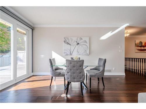 179 Doon Mills Drive, Kitchener, ON - Indoor Photo Showing Dining Room