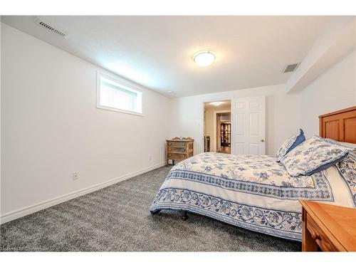 179 Doon Mills Drive, Kitchener, ON - Indoor Photo Showing Bedroom