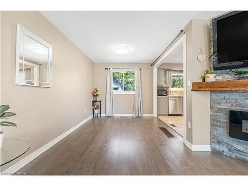 6 Rideau Crescent, Hamilton, ON - Indoor With Fireplace