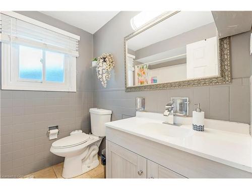 6 Rideau Crescent, Hamilton, ON - Indoor Photo Showing Bathroom