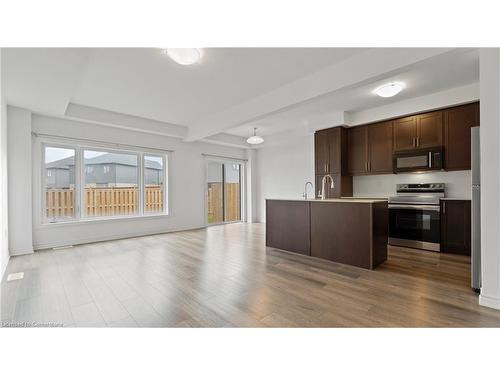 5 Bellhouse Avenue, Brantford, ON - Indoor Photo Showing Kitchen