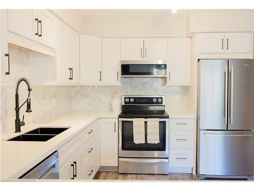 45 Ralston Drive, Guelph, ON - Indoor Photo Showing Kitchen With Stainless Steel Kitchen With Double Sink With Upgraded Kitchen