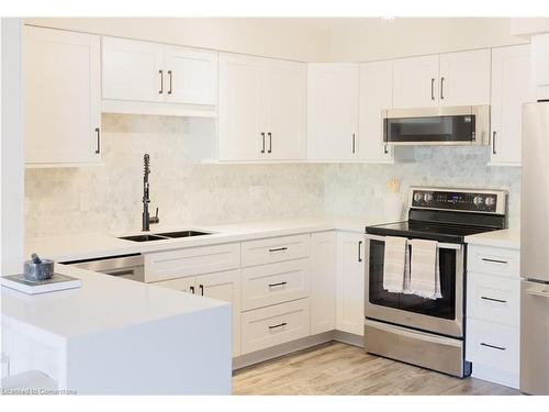 45 Ralston Drive, Guelph, ON - Indoor Photo Showing Kitchen With Double Sink With Upgraded Kitchen