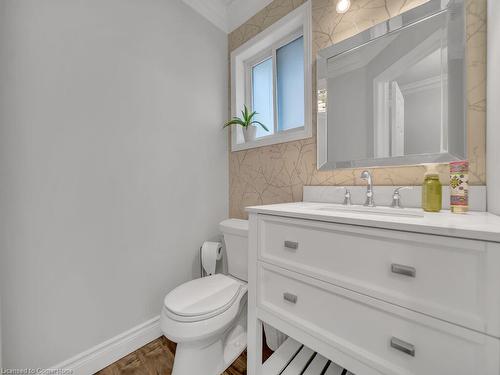 72 Wood Grove Crescent, Cambridge, ON - Indoor Photo Showing Bathroom