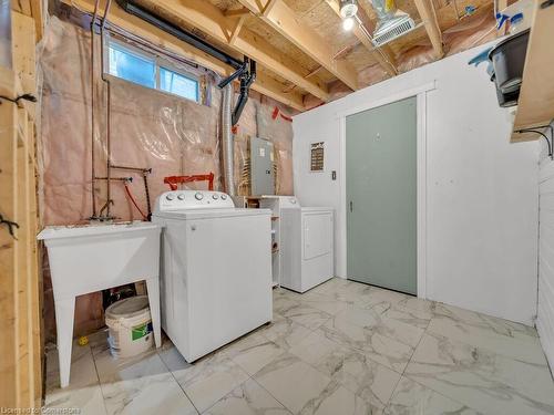 72 Wood Grove Crescent, Cambridge, ON - Indoor Photo Showing Laundry Room