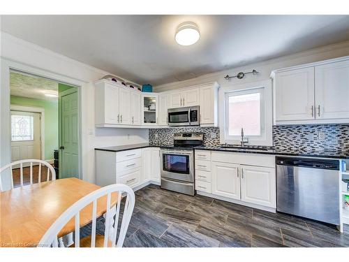 168 Edinburgh Road N, Guelph, ON - Indoor Photo Showing Kitchen