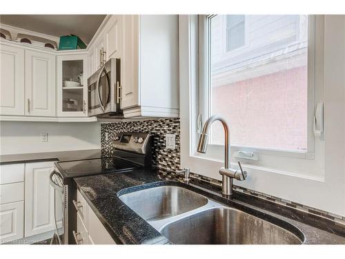 168 Edinburgh Road N, Guelph, ON - Indoor Photo Showing Kitchen With Double Sink