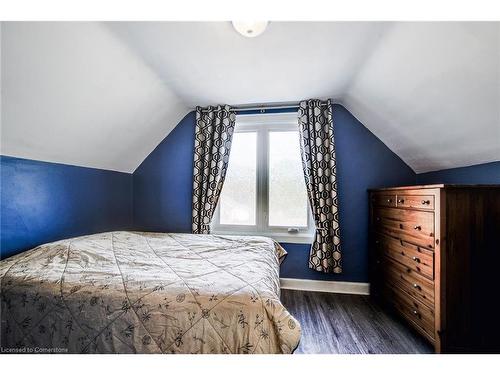 168 Edinburgh Road N, Guelph, ON - Indoor Photo Showing Bedroom