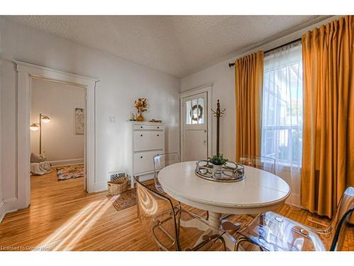 52 Berkley Road, Cambridge, ON - Indoor Photo Showing Dining Room