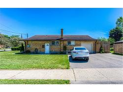 27 Weichel Street  Kitchener, ON N2M 2A7