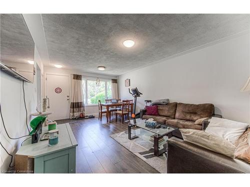 27 Weichel Street, Kitchener, ON - Indoor Photo Showing Living Room