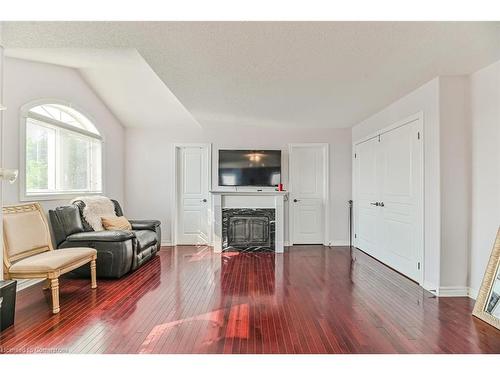 170 The Queens Way, Barrie, ON - Indoor Photo Showing Living Room With Fireplace