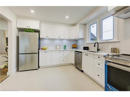 268 Cameron Street N, Kitchener, ON - Indoor Photo Showing Kitchen