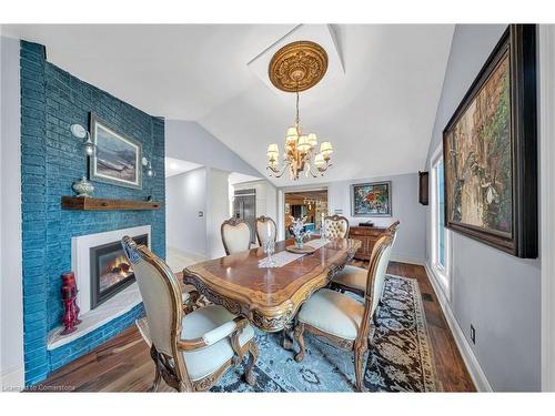 7 Woodland Drive, Cambridge, ON - Indoor Photo Showing Dining Room