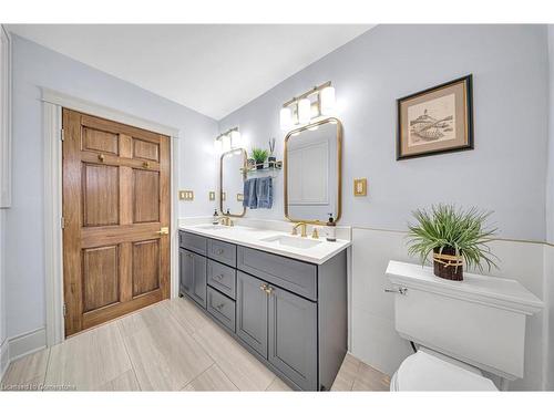 7 Woodland Drive, Cambridge, ON - Indoor Photo Showing Bathroom