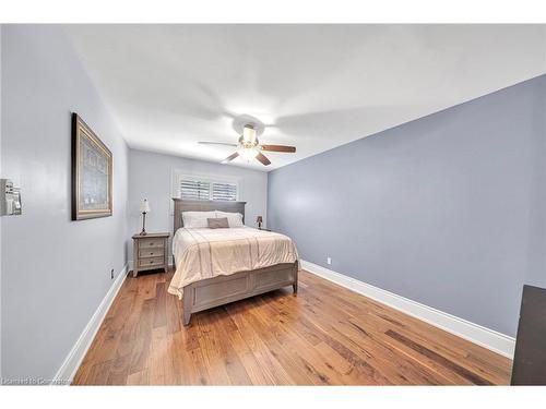 7 Woodland Drive, Cambridge, ON - Indoor Photo Showing Bedroom