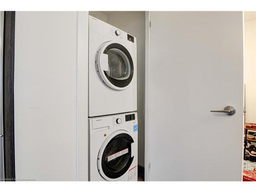 1009-5 Wellington Street S, Kitchener, ON - Indoor Photo Showing Laundry Room