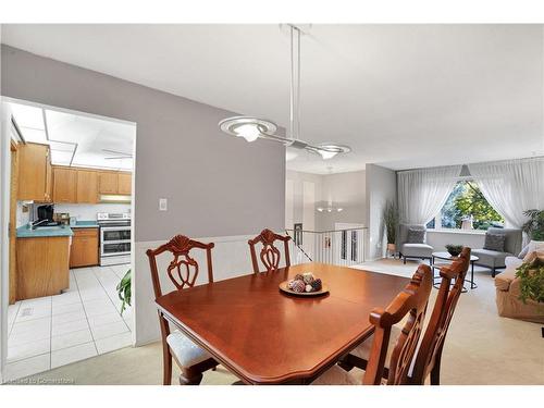 74 Cherry Hill Drive, Kitchener, ON - Indoor Photo Showing Dining Room