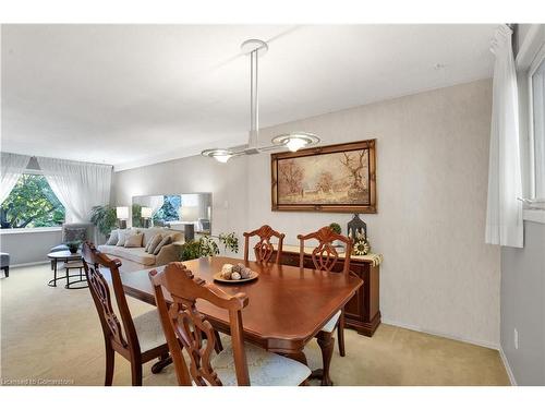 74 Cherry Hill Drive, Kitchener, ON - Indoor Photo Showing Dining Room