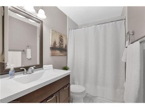 74 Cherry Hill Drive, Kitchener, ON - Indoor Photo Showing Bathroom