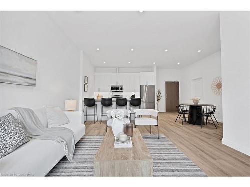 309-525 New Dundee Road, Kitchener, ON - Indoor Photo Showing Living Room