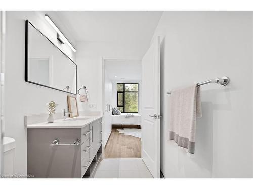 309-525 New Dundee Road, Kitchener, ON - Indoor Photo Showing Bathroom