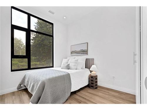 309-525 New Dundee Road, Kitchener, ON - Indoor Photo Showing Bedroom