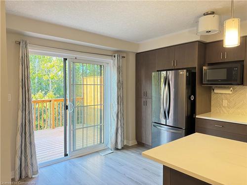 25-311 Woolwich Street, Waterloo, ON - Indoor Photo Showing Kitchen