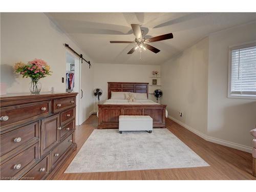 594 Burnett Avenue, Cambridge, ON - Indoor Photo Showing Bedroom