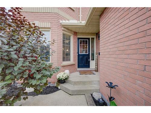 594 Burnett Avenue, Cambridge, ON - Outdoor