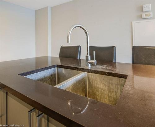 C322-330 Phillip Street, Waterloo, ON - Indoor Photo Showing Kitchen