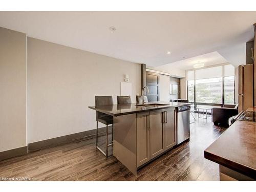 C322-330 Phillip Street, Waterloo, ON - Indoor Photo Showing Kitchen