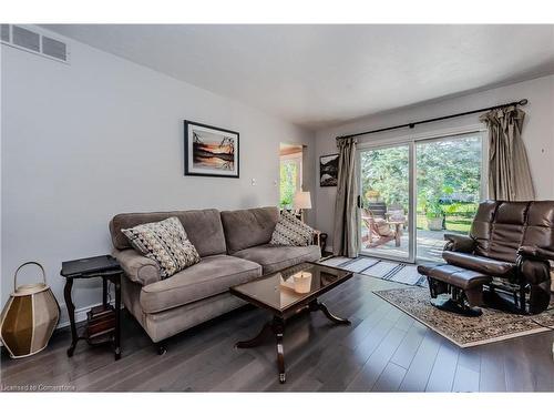 12 Jo Anne Crescent, Centre Wellington, ON - Indoor Photo Showing Living Room