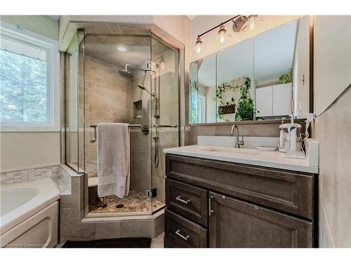 12 Jo Anne Crescent, Centre Wellington, ON - Indoor Photo Showing Bathroom