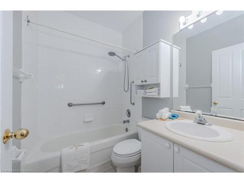 507-255 Keats Way, Waterloo, ON - Indoor Photo Showing Bathroom