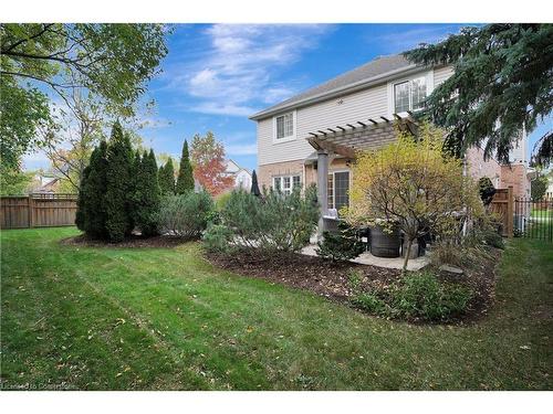 441 Woodrow Drive, Waterloo, ON - Outdoor