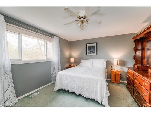 275 Ferndale Place, Waterloo, ON - Indoor Photo Showing Bedroom