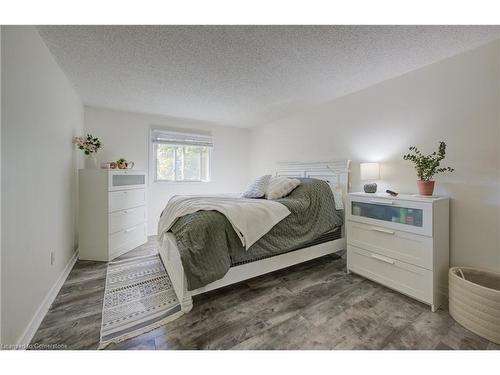 136 Princess Street, Rockwood, ON - Indoor Photo Showing Bedroom