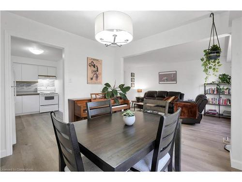 B-647 Pinerow Crescent, Waterloo, ON - Indoor Photo Showing Dining Room