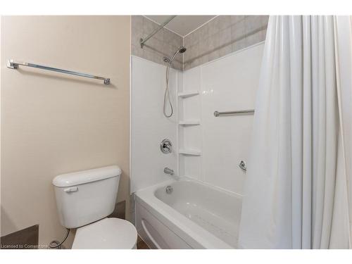 55 Hugo Crescent, Kitchener, ON - Indoor Photo Showing Bathroom