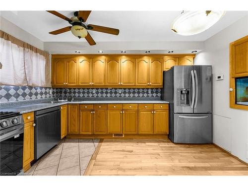 195-475 Bramalea Road, Brampton, ON - Indoor Photo Showing Kitchen