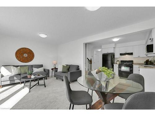 7-10 Fallowfield Drive, Kitchener, ON - Indoor Photo Showing Dining Room