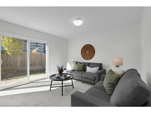 7-10 Fallowfield Drive, Kitchener, ON - Indoor Photo Showing Living Room